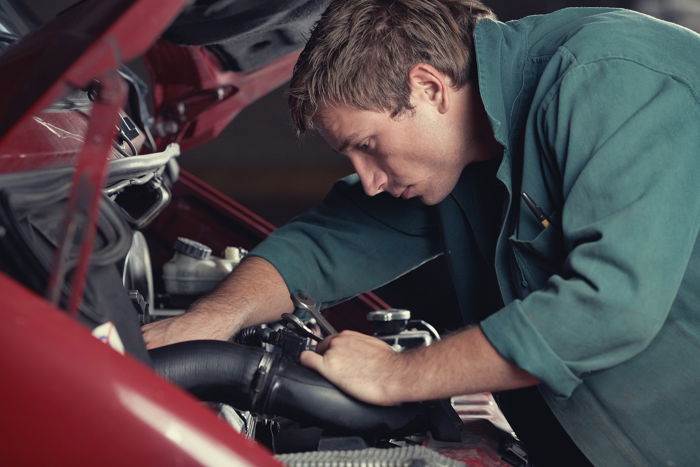 A Mechanic - It's Highly Paid When You Reach for the Top - Best Auto