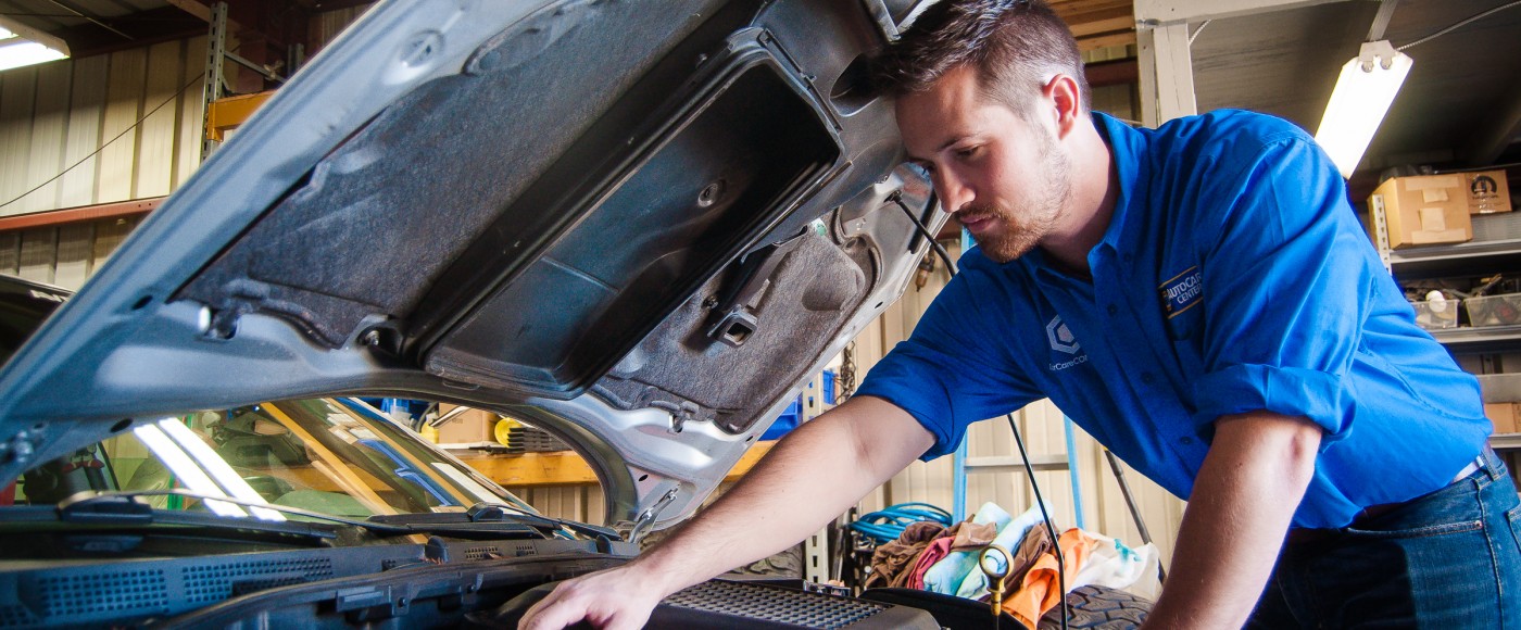 Things To Consider While Hiring An Auto Mechanic